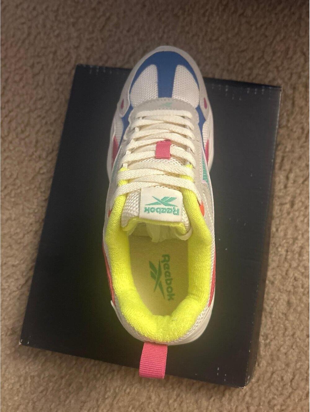 C300 Reebok shoes girls size 6 colorfull fun new - Picture 4 of 5